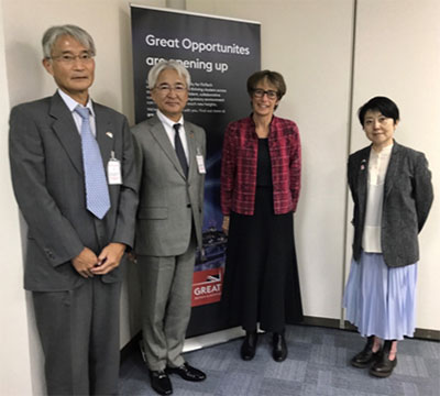Chairman Suzuki meets with Ms Carolyn Davidson, British Consul General Osaka